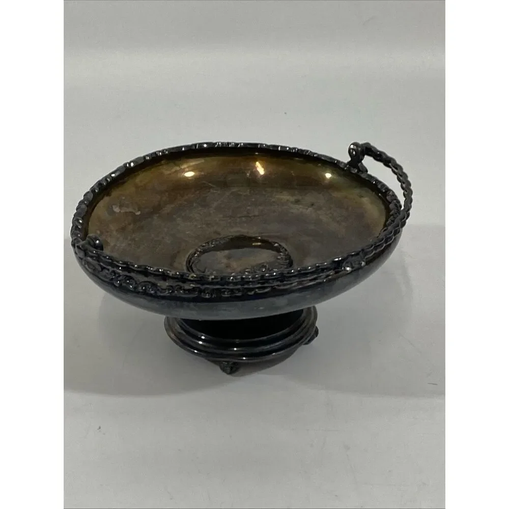 Antique Victorian Wilcox Silverplate Footed Bridal bouquet holder Basket 7” x 7”